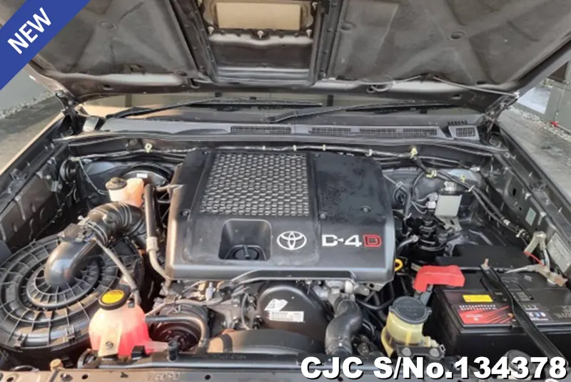 Toyota Hilux in Gray for Sale Image 10