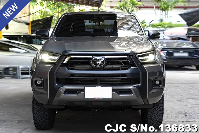 Toyota Hilux in Oxide Bronze Metallic for Sale Image 4