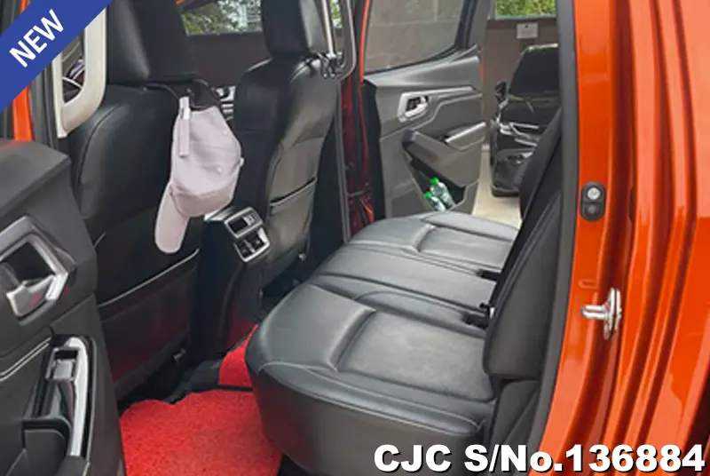 Isuzu D-Max in Orange for Sale Image 9
