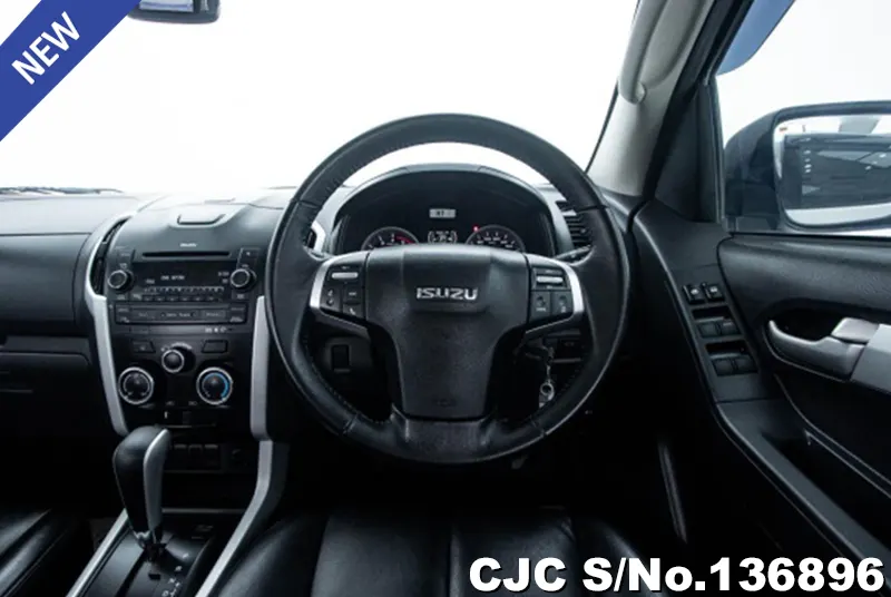 Isuzu D-Max in Gray for Sale Image 7