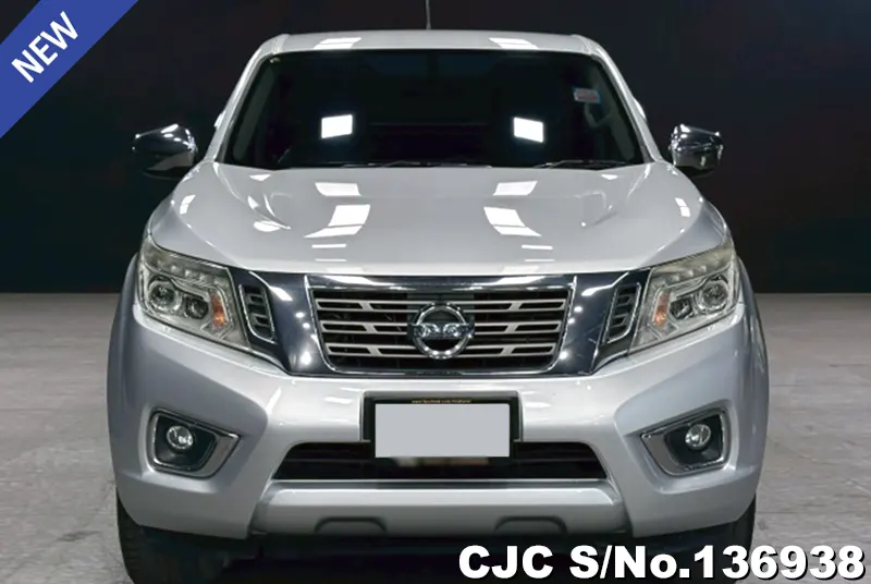 Nissan Navara in Silver for Sale Image 4