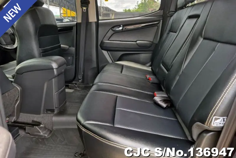Isuzu D-Max in Black for Sale Image 10