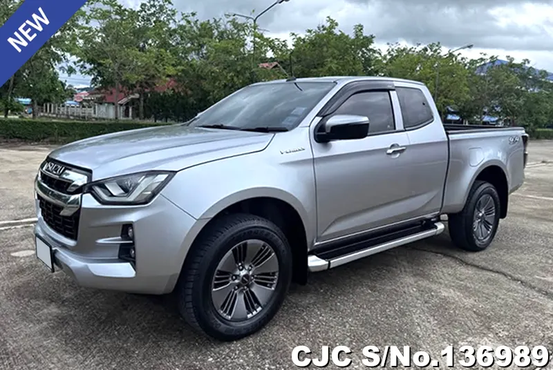 Isuzu D-Max in Gray for Sale Image 3