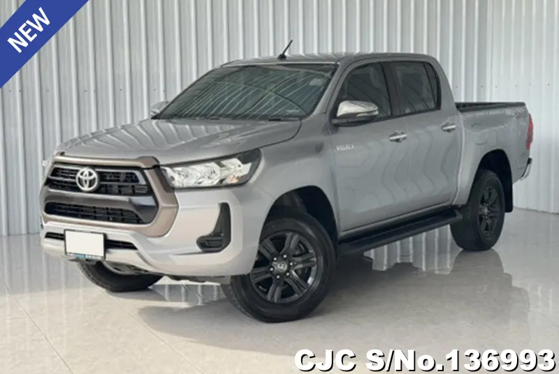 Toyota Hilux in Silver for Sale Image 3