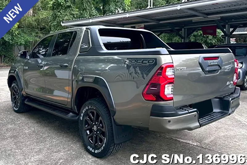 Toyota Hilux in Oxide Bronze Metallic for Sale Image 1