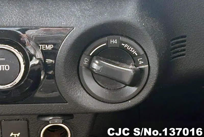 Toyota Hilux in Black for Sale Image 19