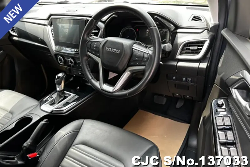 Isuzu D-Max in Gray for Sale Image 4