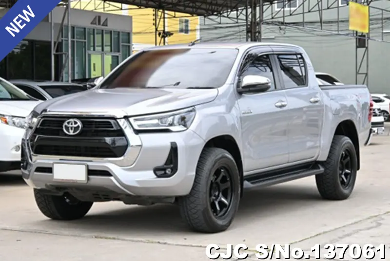 Toyota Hilux in Silver for Sale Image 1