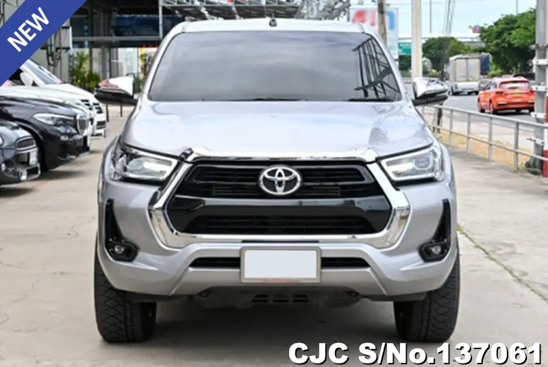 Toyota Hilux in Silver for Sale Image 2