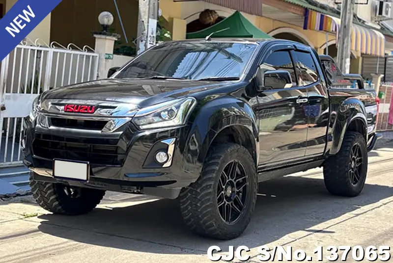 Isuzu D-Max in Black for Sale Image 3