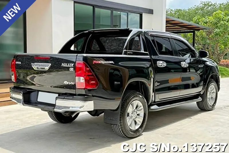 Toyota Hilux in Black for Sale Image 2