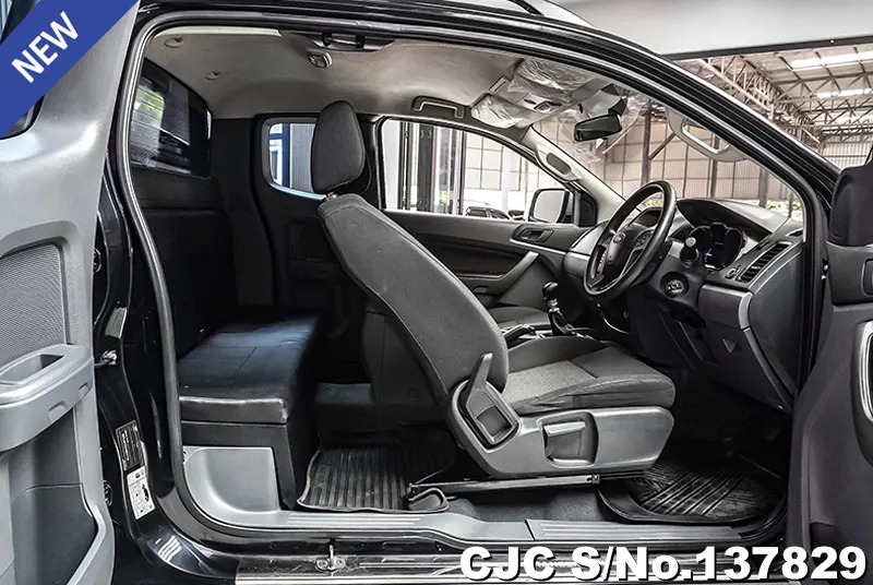 Ford Ranger in Black for Sale Image 10
