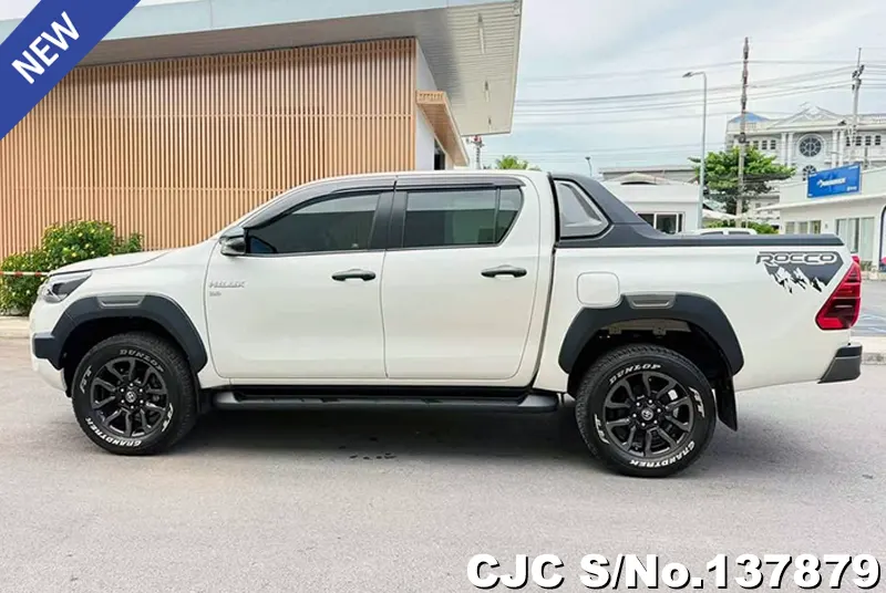 Toyota Hilux in White for Sale Image 7
