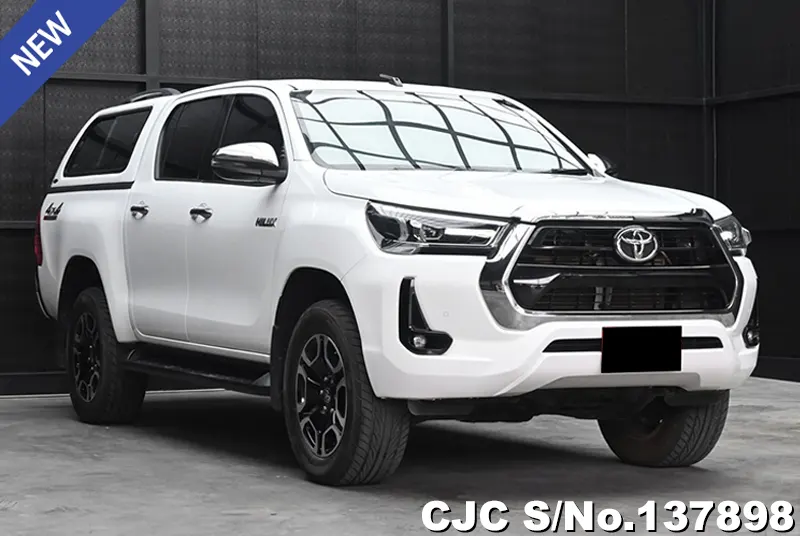 Toyota Hilux in White for Sale Image 0