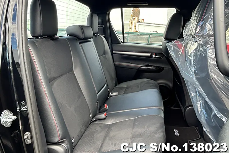 Toyota Hilux in Black for Sale Image 10
