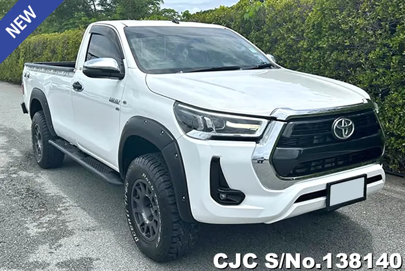 Toyota Hilux in White for Sale Image 0