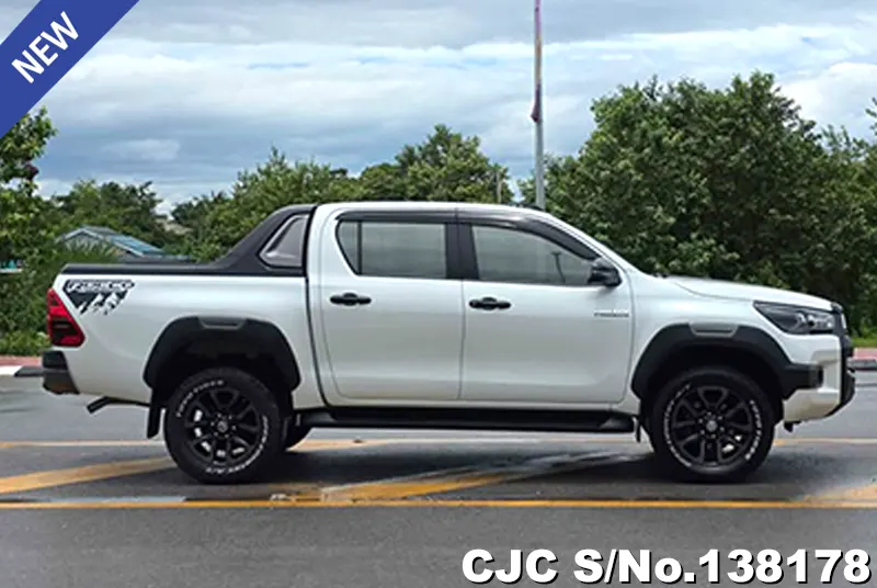 Toyota Hilux in White for Sale Image 6