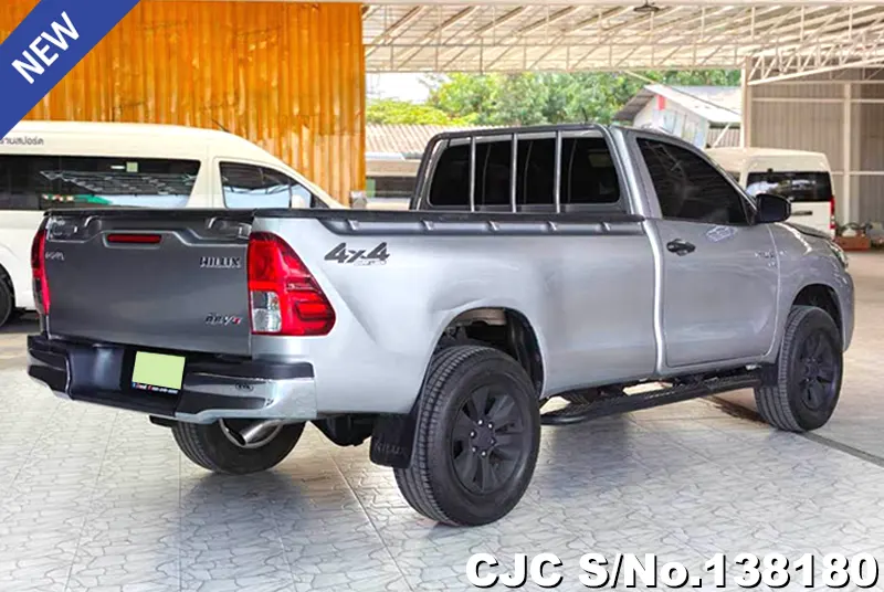 Toyota Hilux in Silver for Sale Image 2