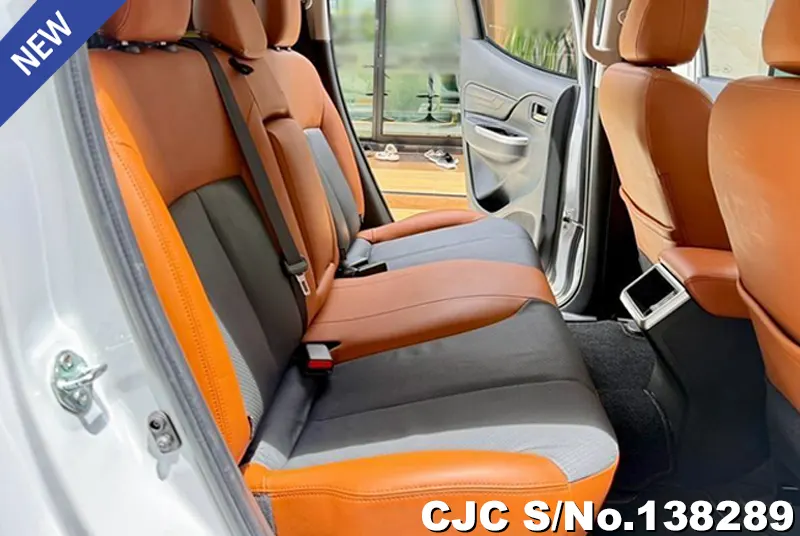 Mitsubishi Triton in White for Sale Image 10