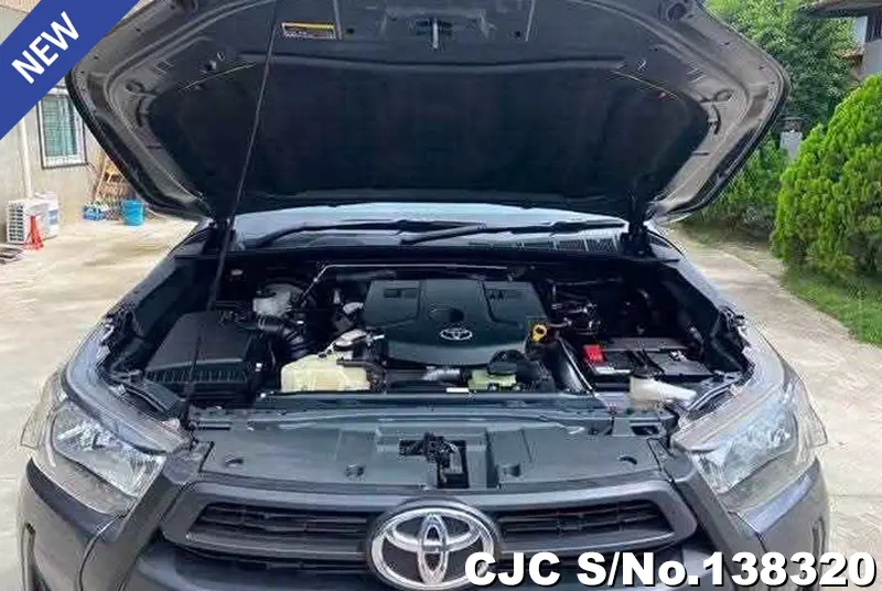 Toyota Hilux in Gray for Sale Image 6