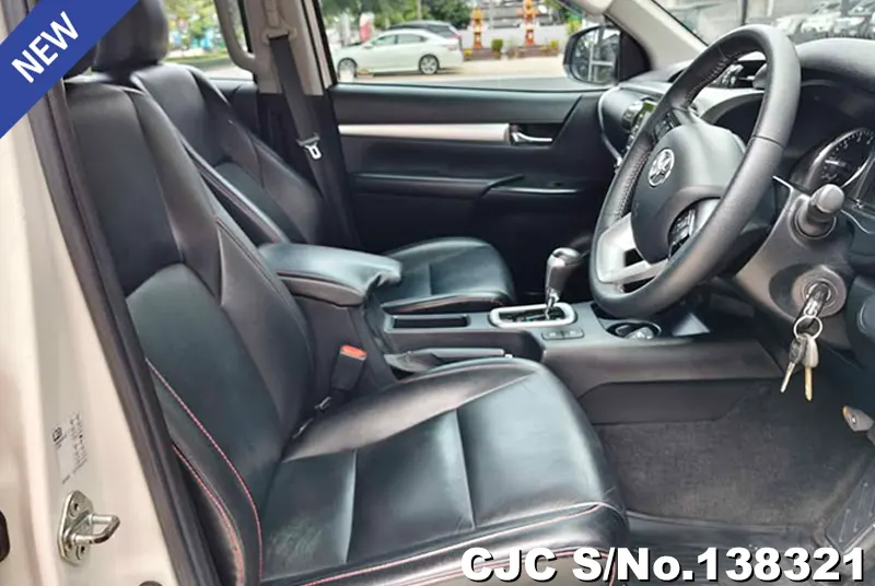 Toyota Hilux in White for Sale Image 5