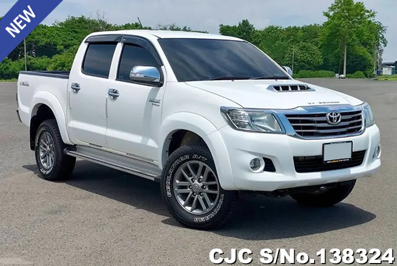 Toyota Hilux in White for Sale Image 0