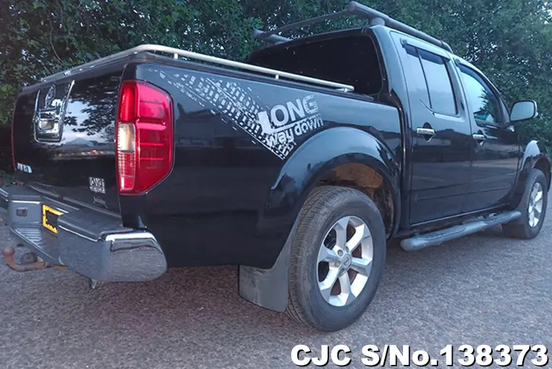 Nissan Navara in Black for Sale Image 2