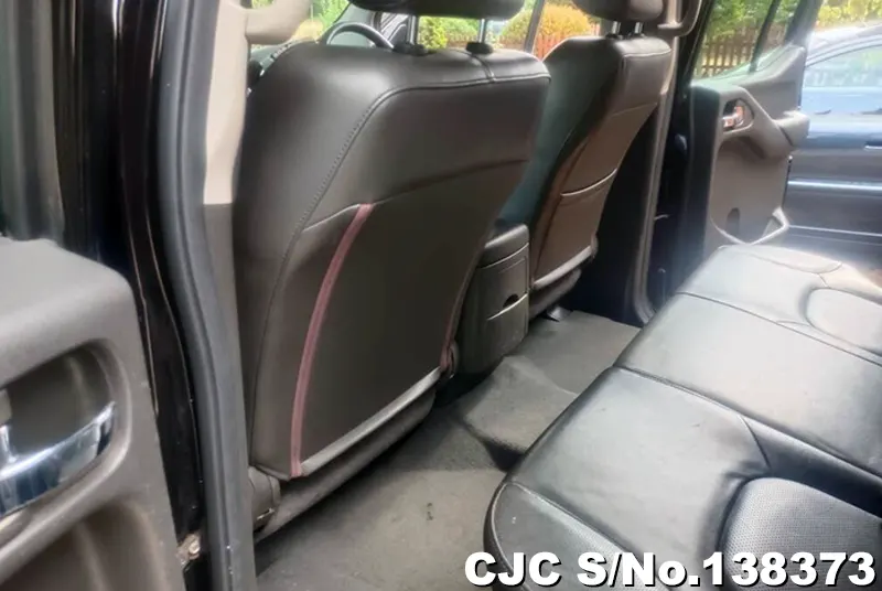 Nissan Navara in Black for Sale Image 17