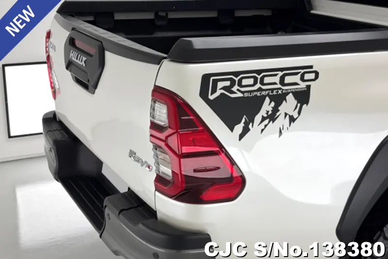 Toyota Hilux in White for Sale Image 3