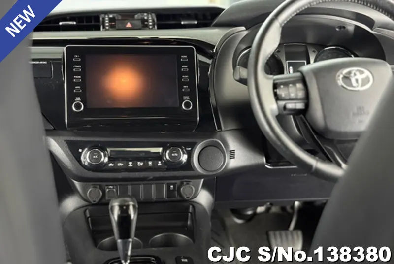 Toyota Hilux in White for Sale Image 8