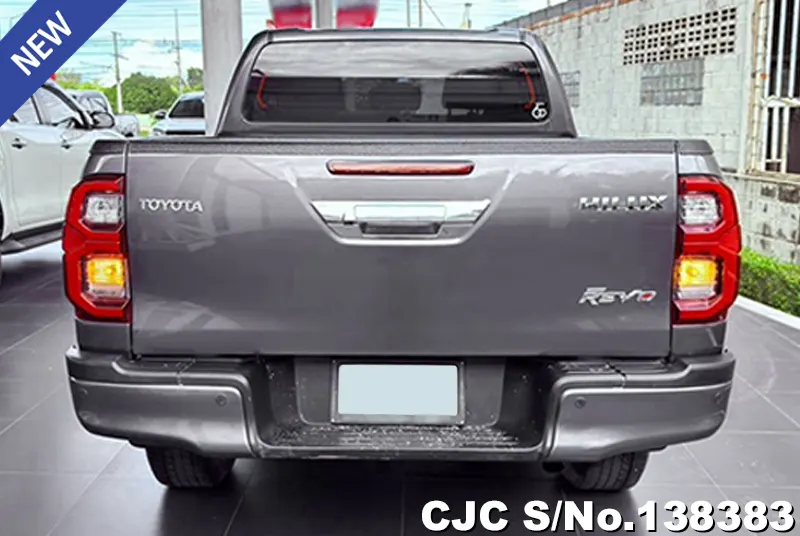 Toyota Hilux in Gray for Sale Image 5