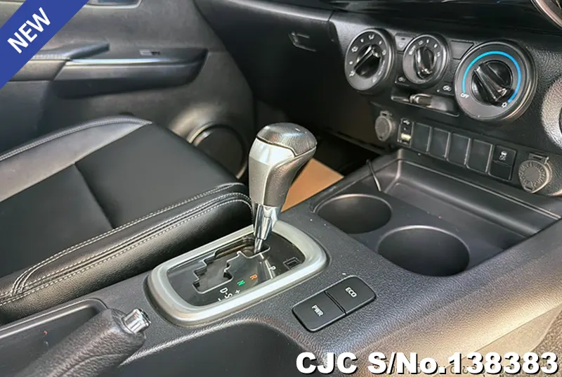 Toyota Hilux in Gray for Sale Image 13