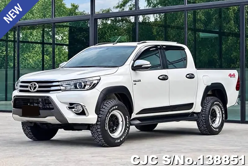 Toyota Hilux in White for Sale Image 3