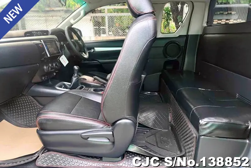 Toyota Hilux in Black for Sale Image 12