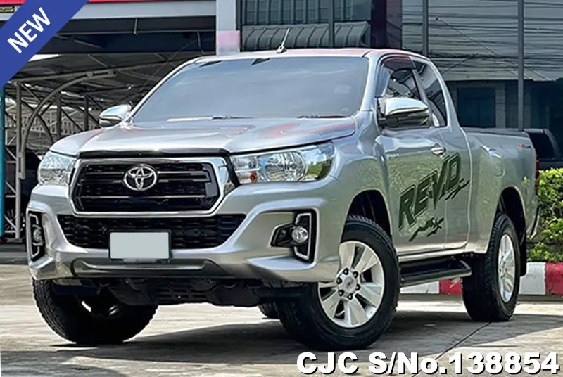 Toyota Hilux in Gray for Sale Image 3