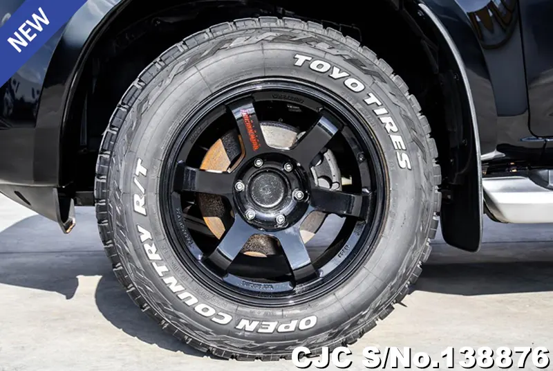 Isuzu D-Max in Black for Sale Image 18