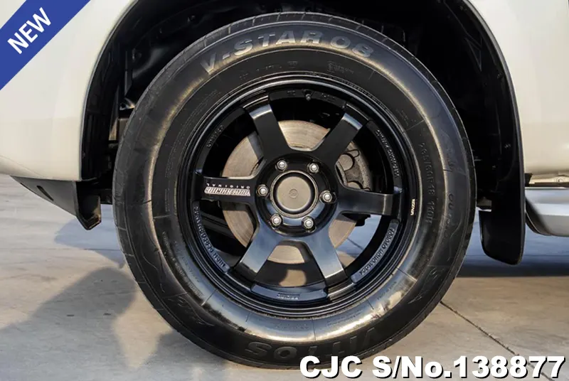 Isuzu D-Max in White for Sale Image 16