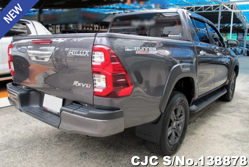 Toyota Hilux in Gray for Sale Image 2