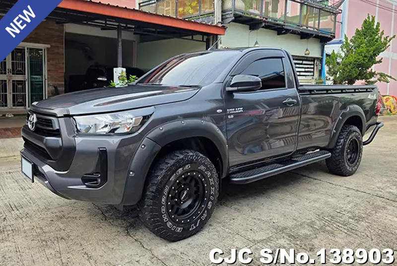Toyota Hilux in Gray for Sale Image 3