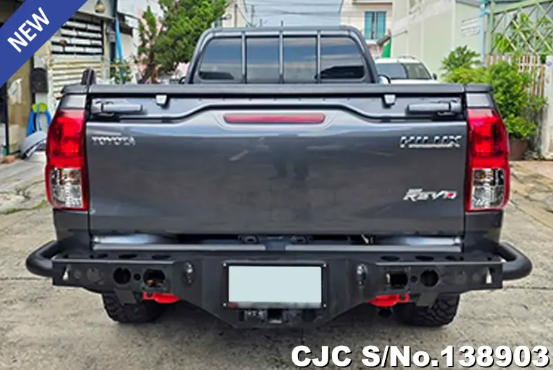 Toyota Hilux in Gray for Sale Image 5