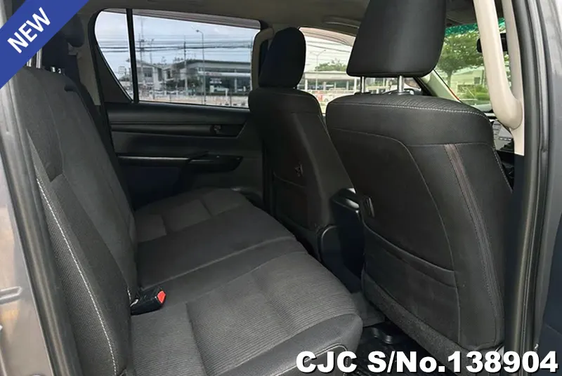 Toyota Hilux in Gray for Sale Image 11
