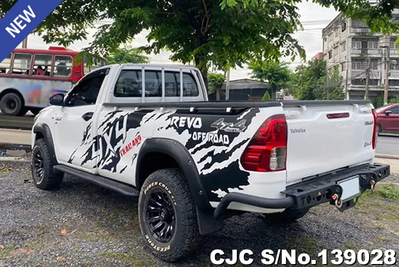 Toyota Hilux in White for Sale Image 1