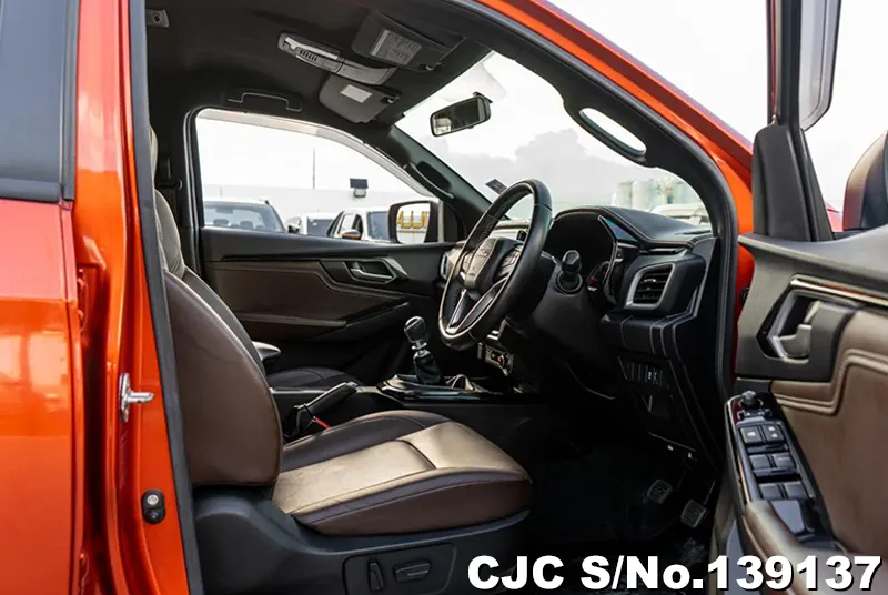 Isuzu D-Max in Orange for Sale Image 9