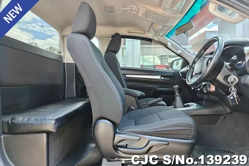 Toyota Hilux in Black for Sale Image 8