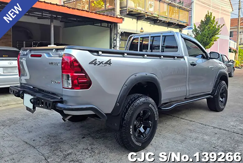 Toyota Hilux in Gray for Sale Image 2
