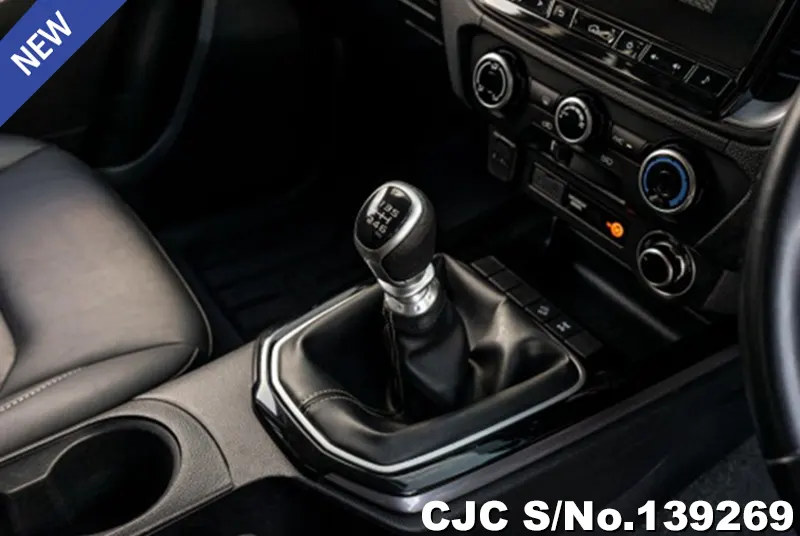 Isuzu D-Max in Black for Sale Image 9