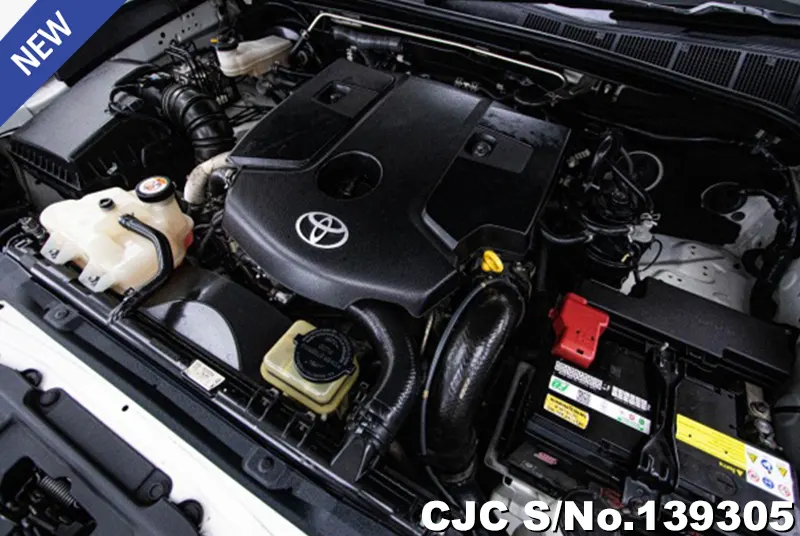 Toyota Hilux in White for Sale Image 9