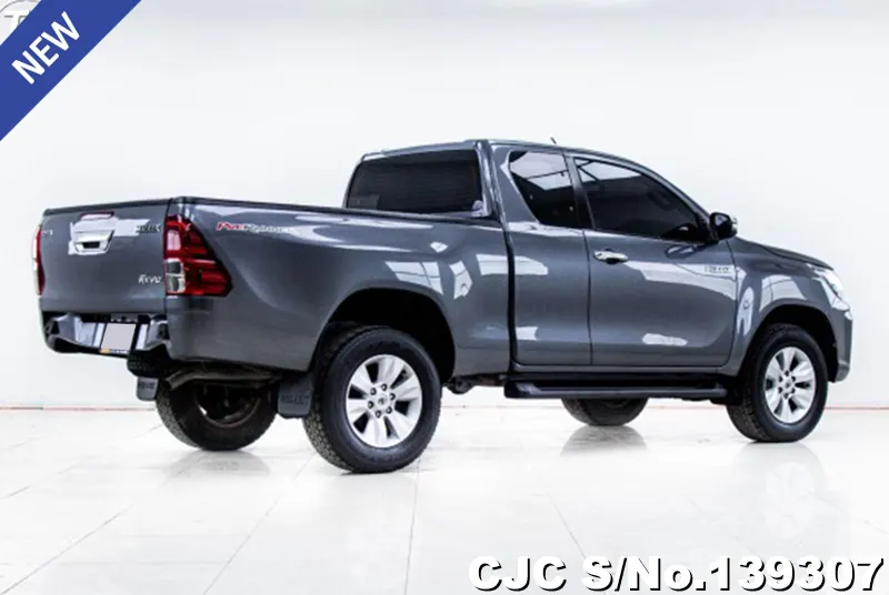 Toyota Hilux in Gray for Sale Image 1