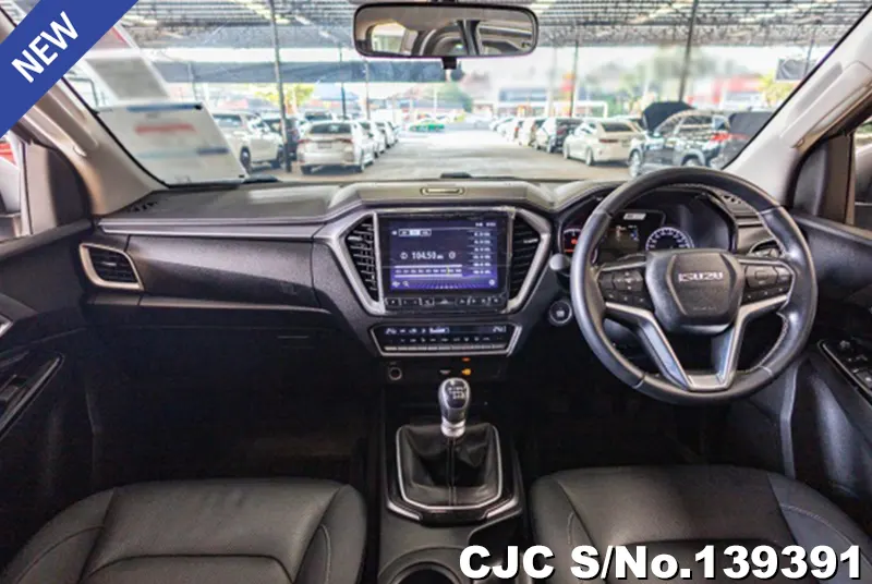 Isuzu D-Max in Gray for Sale Image 4