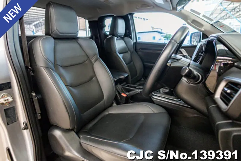 Isuzu D-Max in Gray for Sale Image 5